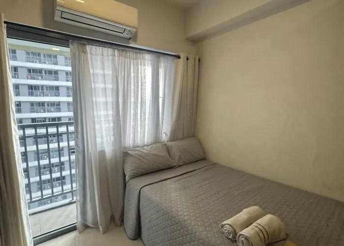 Fame Residences Edsa Shaw Mrt Shangrila Megamall *